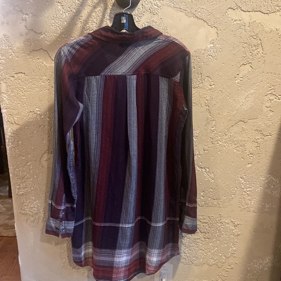 Volcom Buttom-up Tunic - Picture 2 of 4